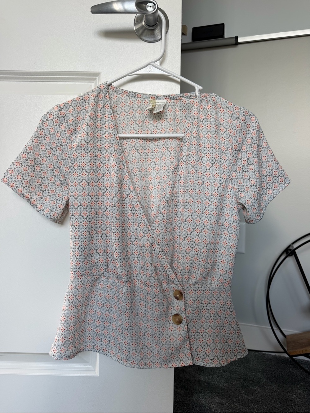 Japna Floral Wrap-Front Button Short Sleeve Peplum Top in White Blue and Coral
